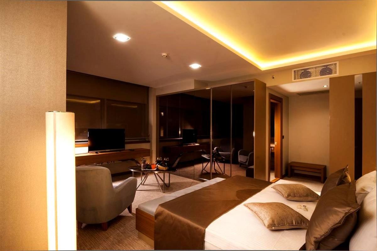 Majura Hotel Business İzmir Buitenkant foto