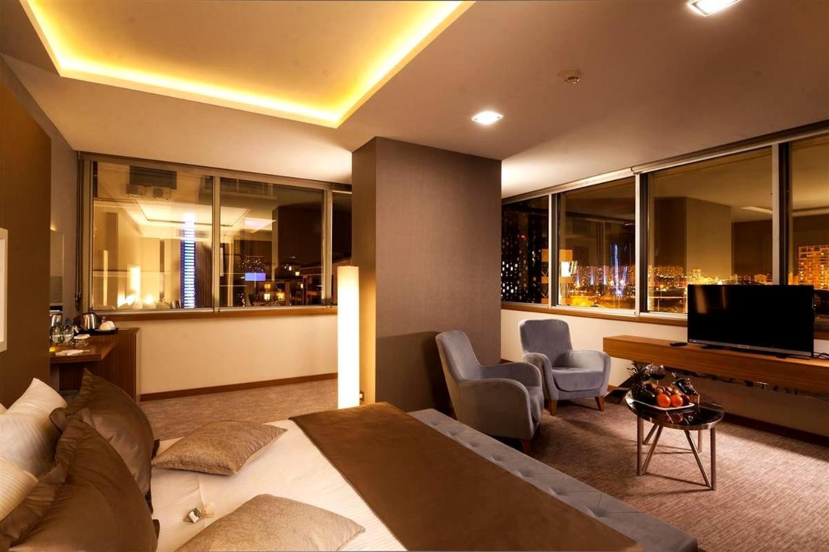 Majura Hotel Business İzmir Buitenkant foto