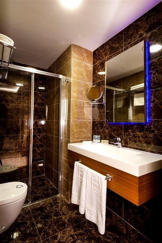 Majura Hotel Business İzmir Buitenkant foto