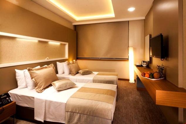 Majura Hotel Business İzmir Buitenkant foto